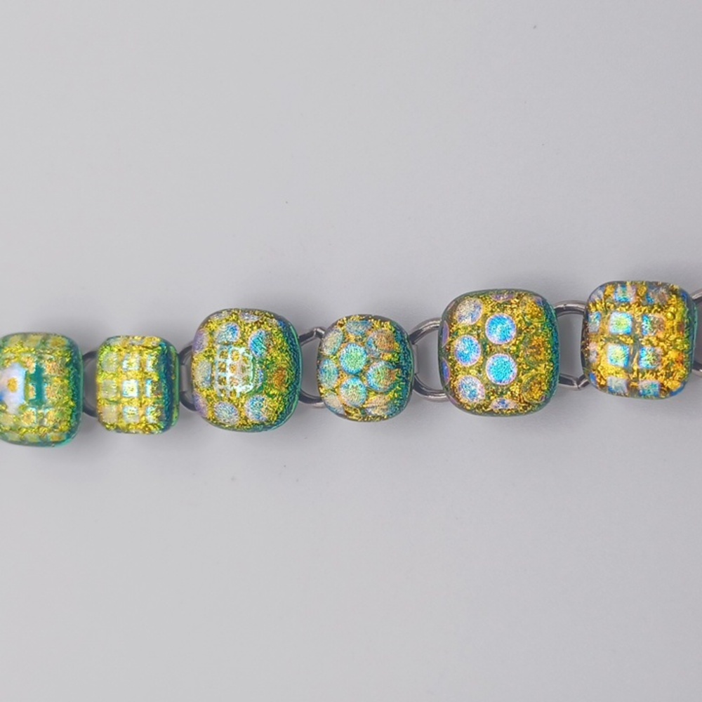 Dichroic Green and Gold Bracelet - Picture 4 of 7